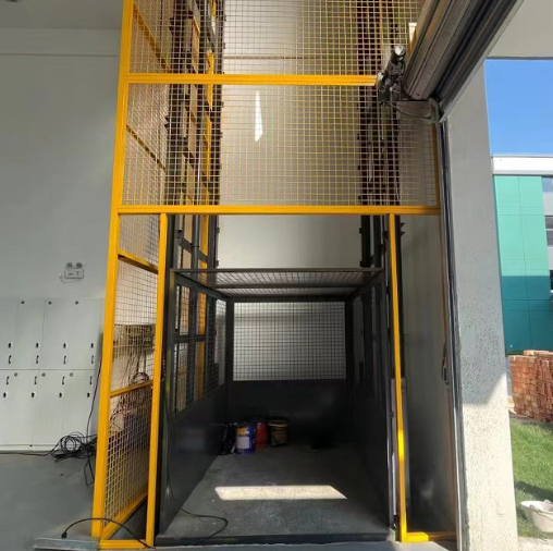 百色导轨式升降机助力物流园破解运输难题