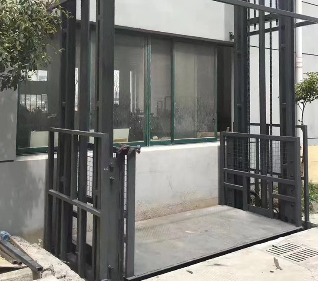 百色导轨式施工升降机助力民生工程提速增效